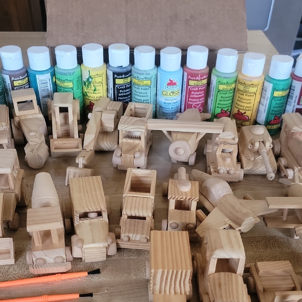 Natural Wood Toy Vehicle Craft Set - Picture 7 of 11